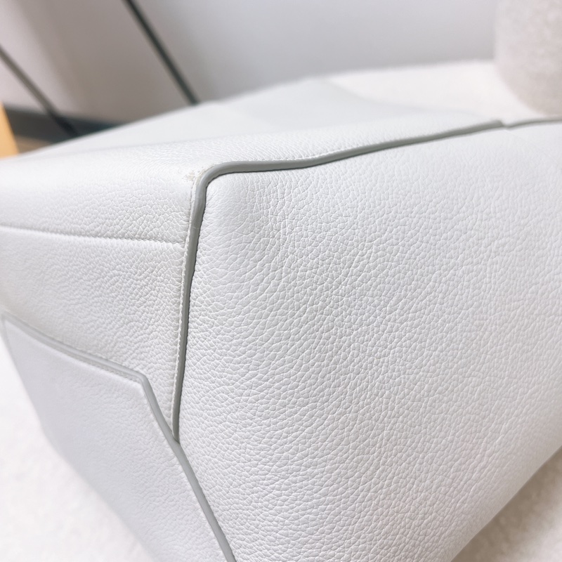 Celine sangle 奶白色水桶包-7