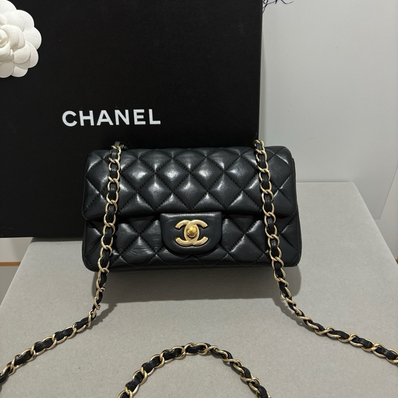 Chanel香奈兒 cf 大mini 黑金羊皮鏈條包-1