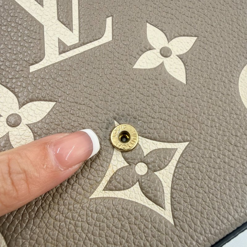 Louis Vuitton -斑鳩灰牛皮Félicie Pochette三合一斜背包-31