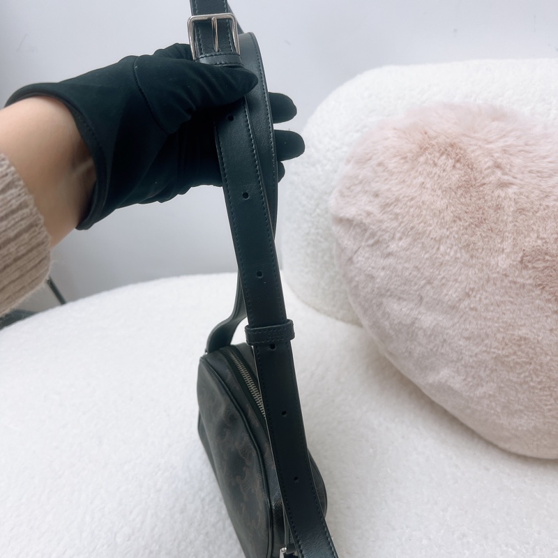 Celine 老花小號郵差包/相機包-15