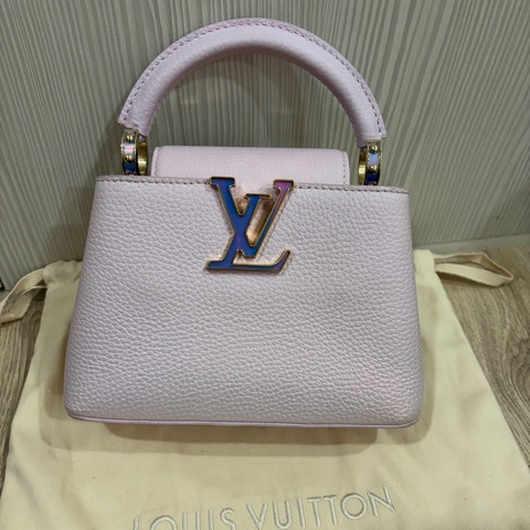 💕LV Capucines Mini手提包(珠光粉）💕