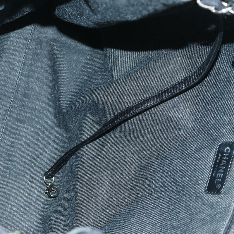 【日本直送】香奈兒 (CHANEL) 郵輪系列帆布手提包，黑色銀色雙C標誌，正品編號 168930SAV-18