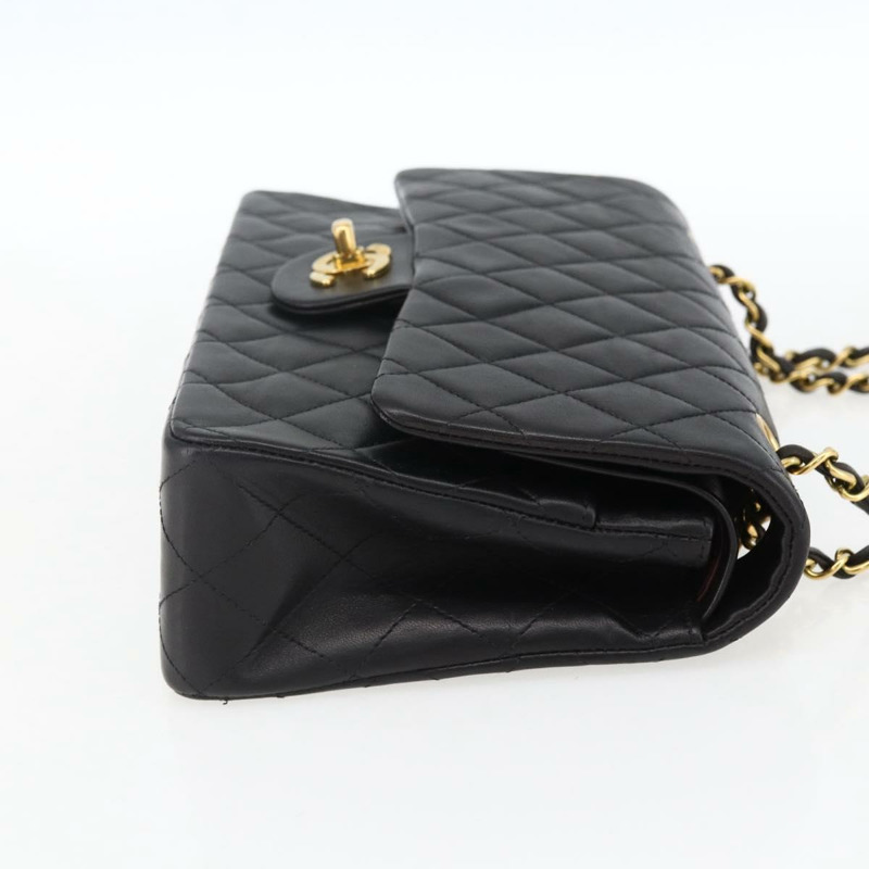 【日本直送】香奈兒 Matelasse 25 雙蓋鏈條包，羊皮材質，黑色，CC 標誌，正品 am10803SAM-3