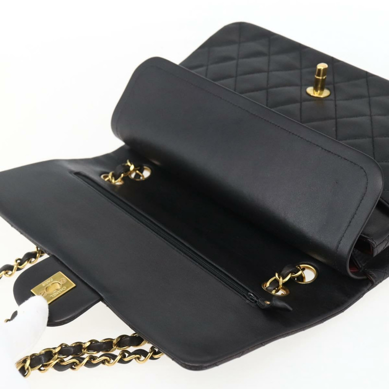 【日本直送】香奈兒 Matelasse 25 雙蓋鏈條包，羊皮材質，黑色，CC 標誌，正品 am10803SAM-17