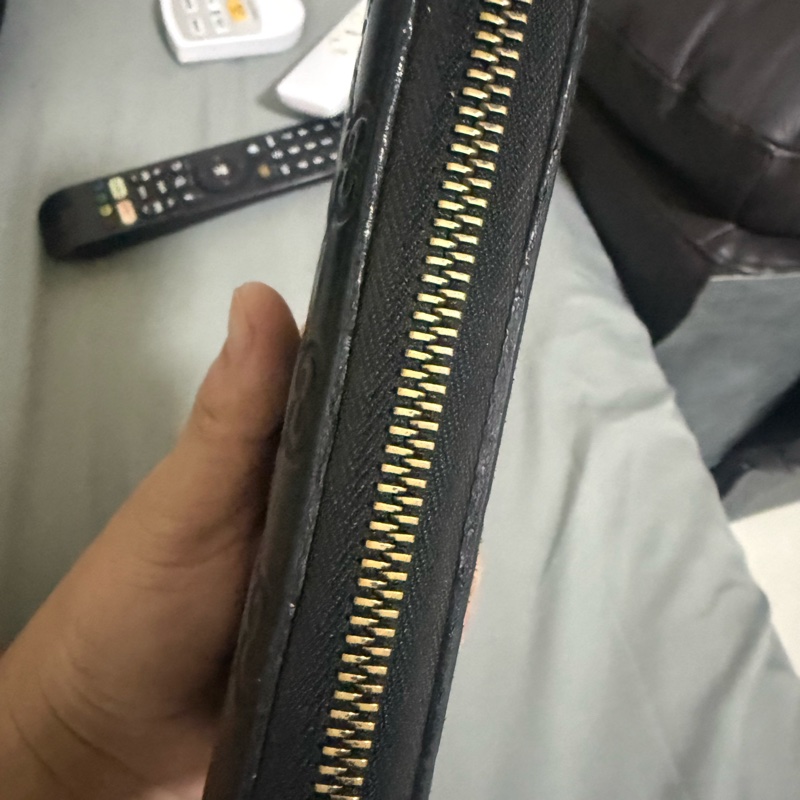 gucci 黑壓紋長夾-16