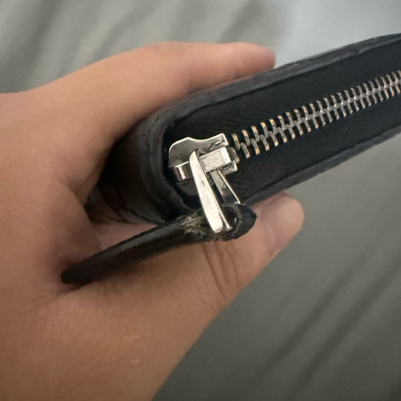 gucci 黑壓紋長夾-24