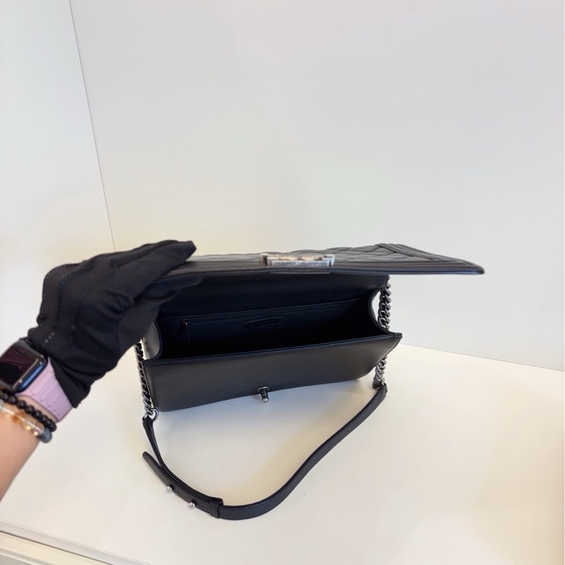✨Chanel leboy 黑銀牛皮中號 98新🖤-9