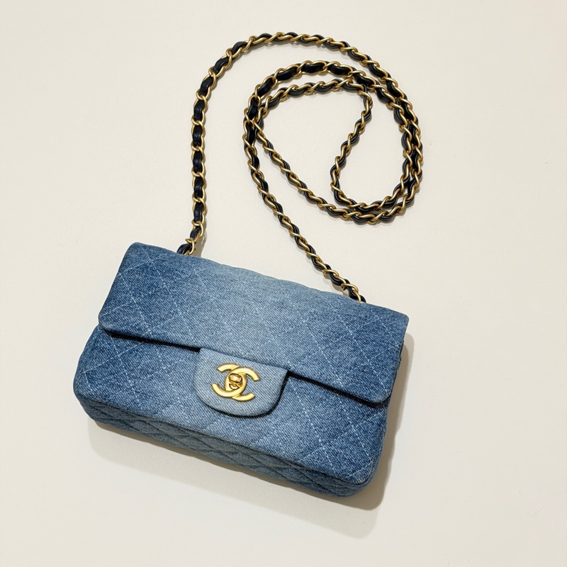 914intheair精品代購『限量品閒置』Chanel 香奈兒 漸層牛仔 大mini CF 20cm classic flag牛仔包-0