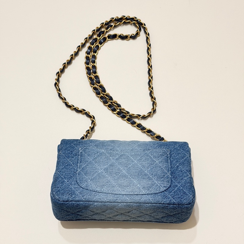 914intheair精品代購『限量品閒置』Chanel 香奈兒 漸層牛仔 大mini CF 20cm classic flag牛仔包-3
