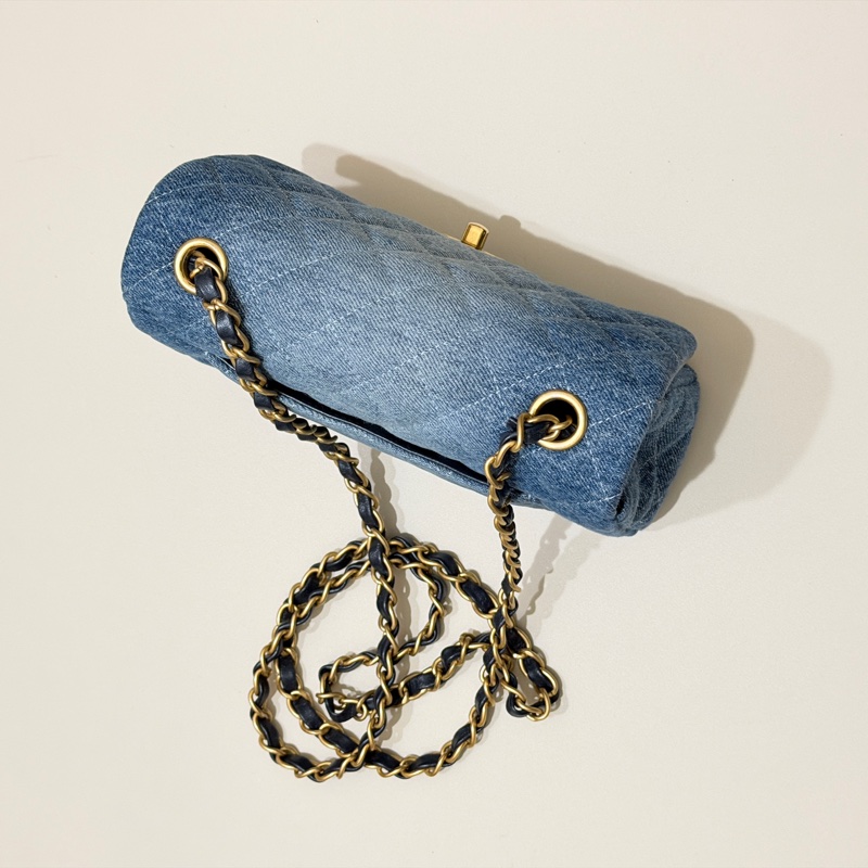 914intheair精品代購『限量品閒置』Chanel 香奈兒 漸層牛仔 大mini CF 20cm classic flag牛仔包-4