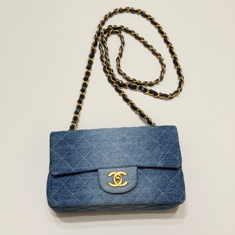 914intheair精品代購『限量品閒置』Chanel 香奈兒 漸層牛仔 大mini CF 20cm classic flag牛仔包-5