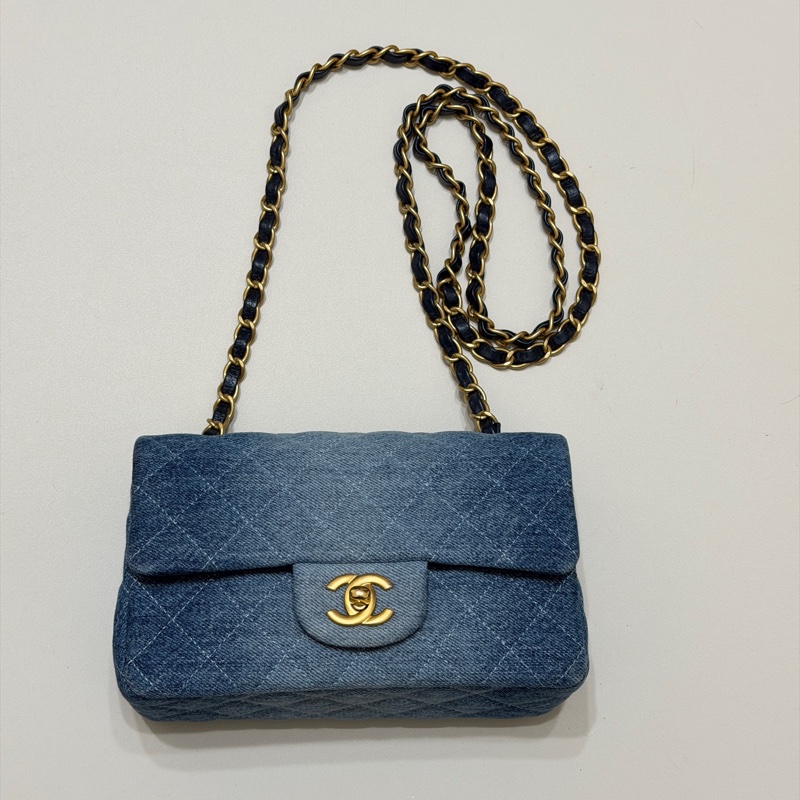 914intheair精品代購『限量品閒置』Chanel 香奈兒 漸層牛仔 大mini CF 20cm classic flag牛仔包-7