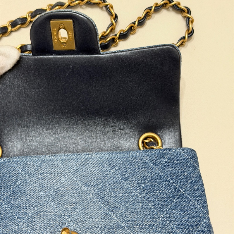 914intheair精品代購『限量品閒置』Chanel 香奈兒 漸層牛仔 大mini CF 20cm classic flag牛仔包-21