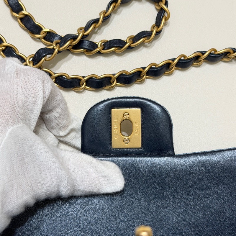 914intheair精品代購『限量品閒置』Chanel 香奈兒 漸層牛仔 大mini CF 20cm classic flag牛仔包-22