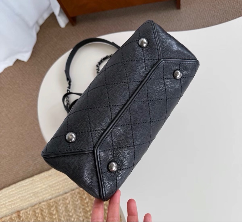 【97新 ✨ 全網最低價！】中古 Chanel香奈兒 黑銀琺瑯扣托特包小號 tote（下單前先詢問庫存❗️）-9