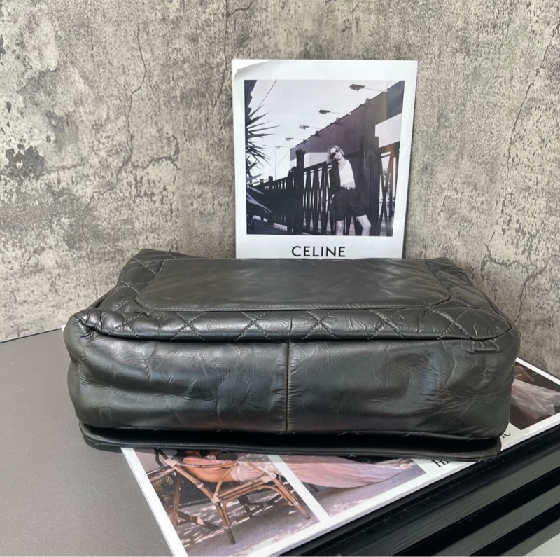 【平替GST❗️全網最低價✨】Chanel 香奈兒 黑灰色油蠟皮 機場包-4