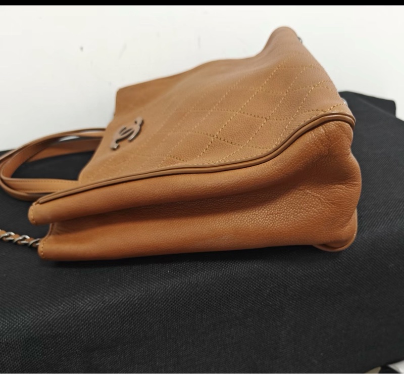 【97新 ✨ 全網最低價!】中古 chanel香奈兒 琺瑯扣托特包小號 棕色2 way手提包 單肩包(下單前先詢問庫存❗️)-5