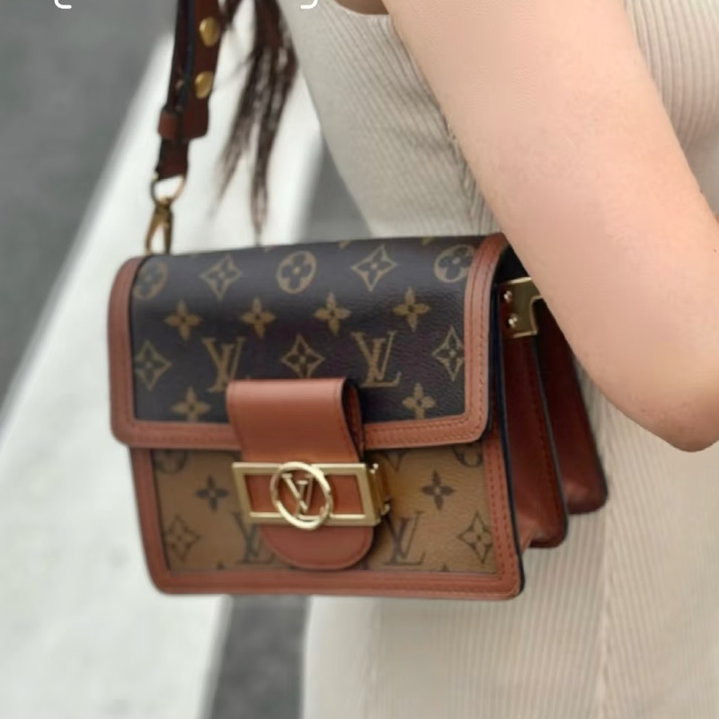 專櫃斷貨王🔥99新😍Lv路易威登老花焦糖拼色小號達芙妮單肩手提包-1