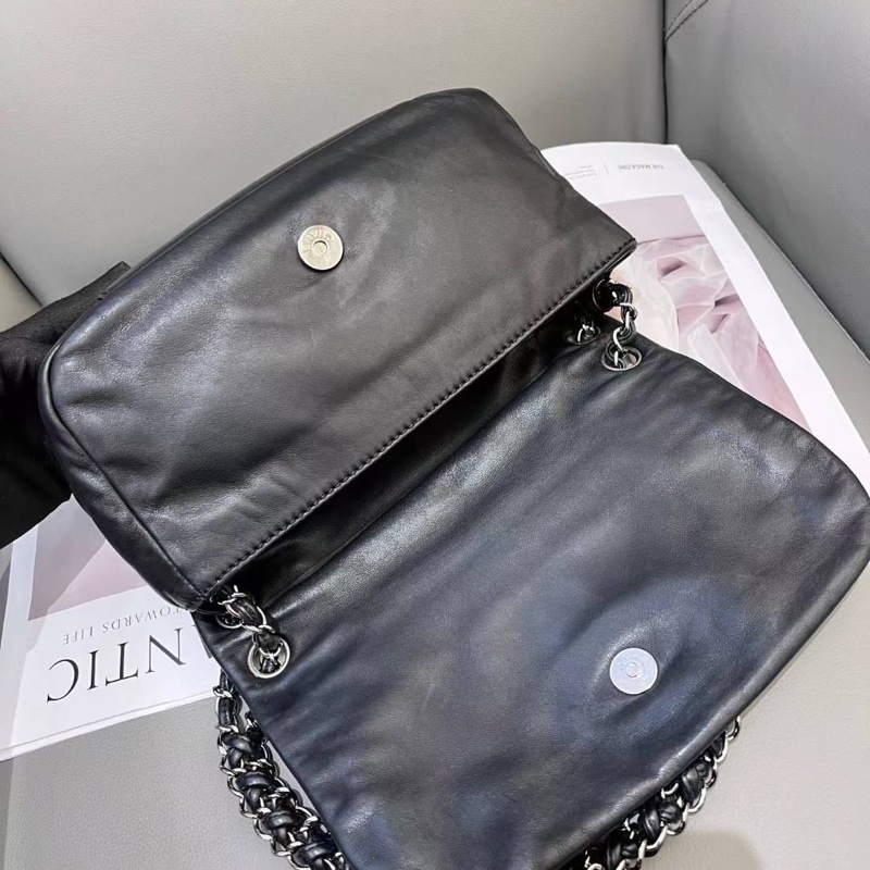 Chanel香奈兒滾邊南瓜機場腋下包 10開無卡 25×14-5