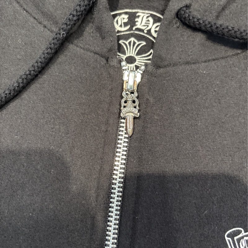 Chrome Hearts 背後超大字樣帽外套 M-7