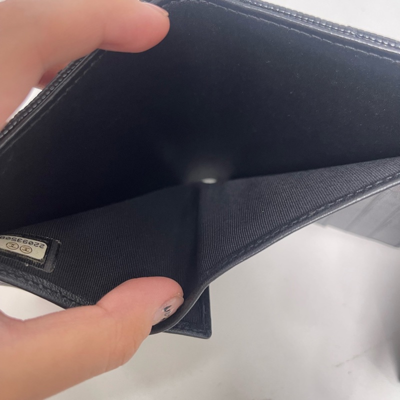 Chanel • 稀有黑金荔枝牛皮三折短夾-7