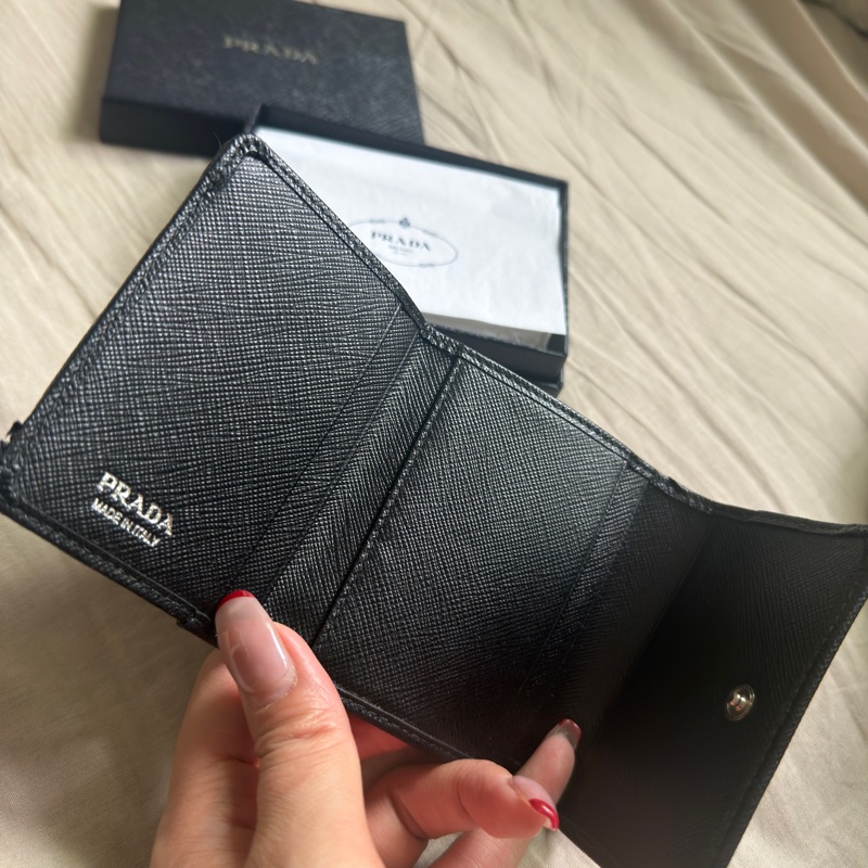 Prada三折錢包-2
