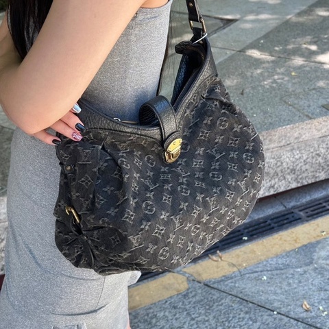LV黑色牛仔丹寧hobo托特包40*26*18 98新配件塵袋