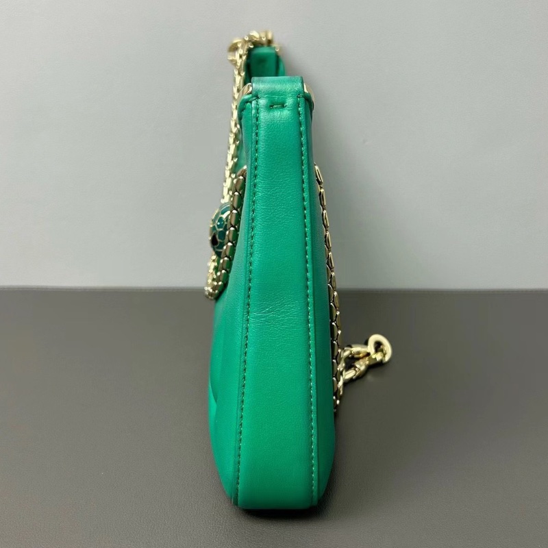 Bvlgari 鮮綠色小牛皮腋下包27.5 × 18 × 4.5  98新配件塵袋-4