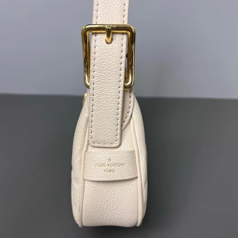 LV芯片款 全皮壓花moon mini 迷你腋下包 奶昔白 簡潔柔和的奶白色21*12*5 98新配件塵袋-3