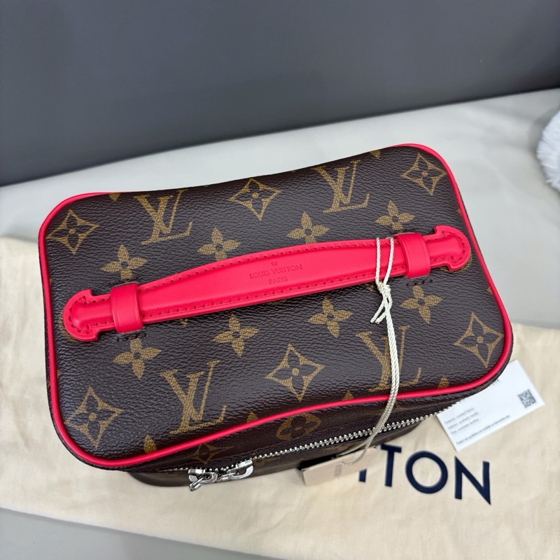閒置新LV 老花nice化妝包-7