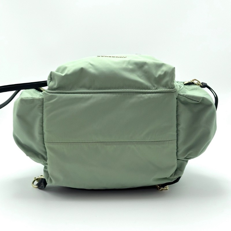 BURBERRY綠色尼龍  抽繩後背包21*35*17 98新配件塵袋-3