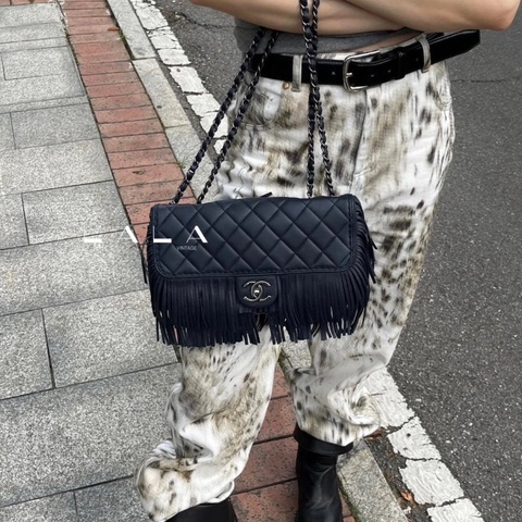 CHANEL 限量款藍銀菱格紋流蘇肩背斜背包28*13.5*6.5 98新配件塵袋