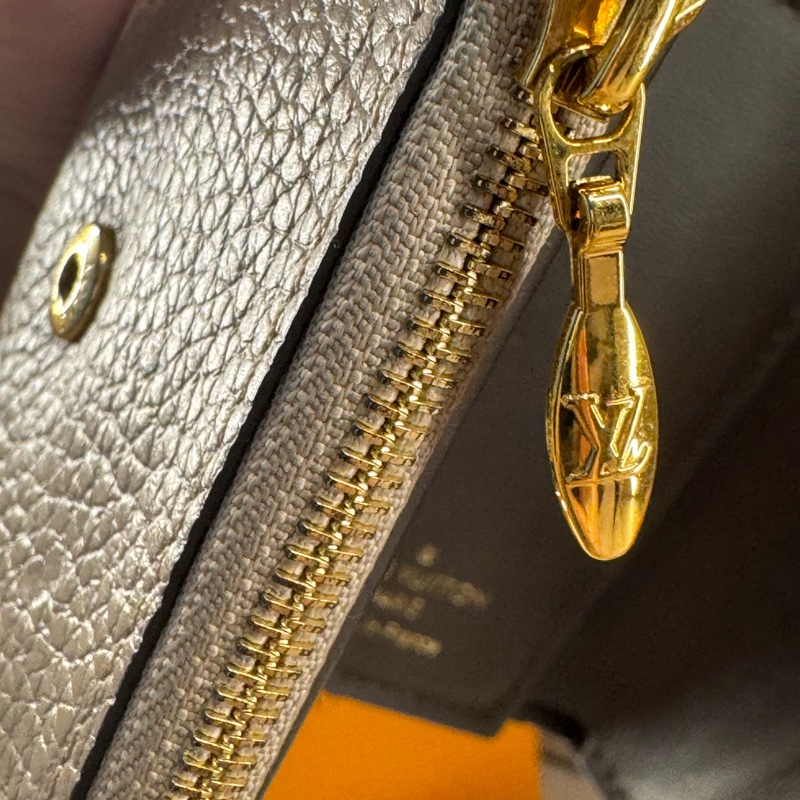 LV Capucines XS 零錢短夾|卵石灰|台灣專櫃購入|全套配件|適配各種小廢包-6