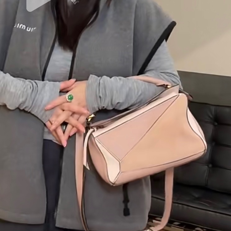 Loewe puzzle 小號乾燥玫瑰粉-0