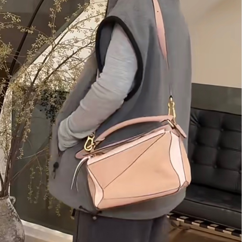 Loewe puzzle 小號乾燥玫瑰粉-1