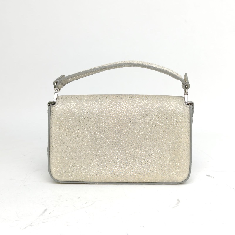 FENDI Baguette法棍包Mini幻彩色珍珠魚皮銀色-2