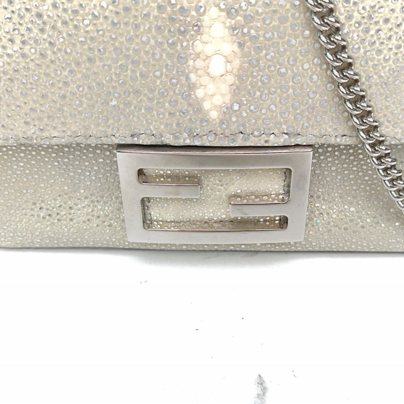FENDI Baguette法棍包Mini幻彩色珍珠魚皮銀色-4
