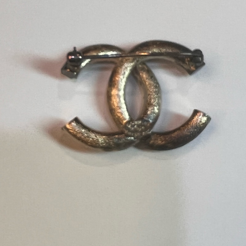 Chanel胸針-1