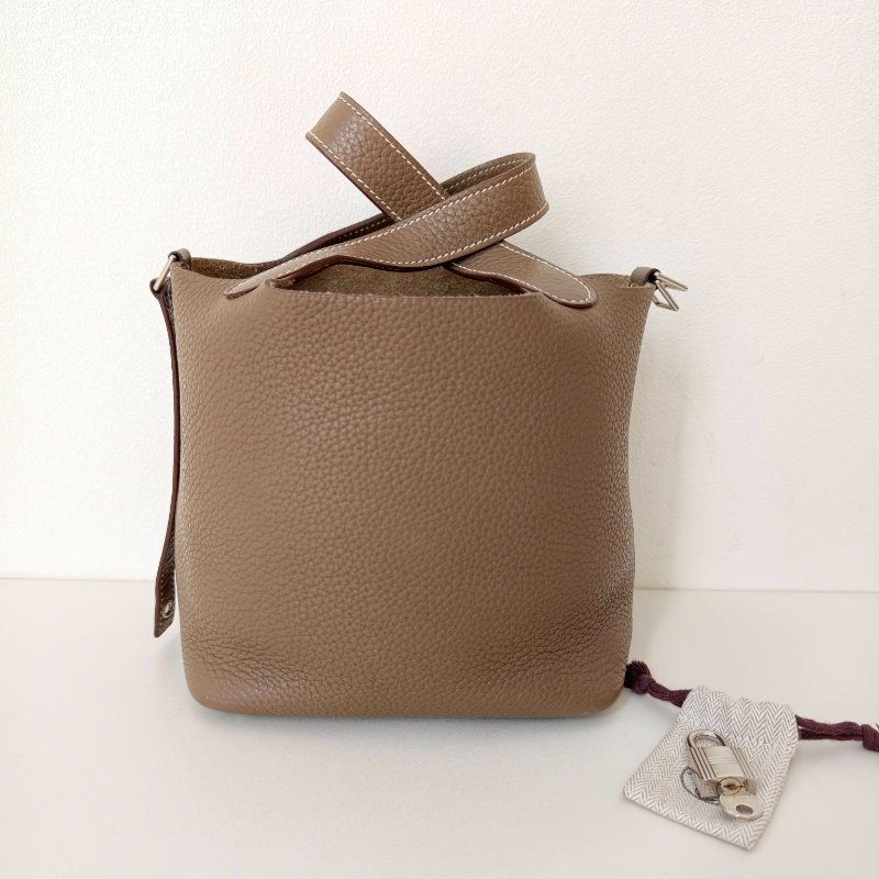 hermes款菜籃子18 celemence 牛皮大象灰 框q 尺寸18*18*13cm 年份:2013年 98新 一把鎖 一把鑰匙-0