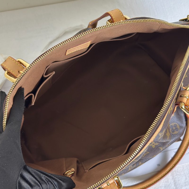 LOUIS VUITTON Tivoli 餃子包 - GM-6