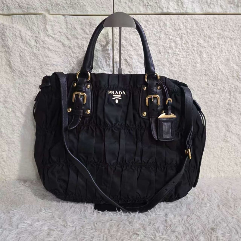 Prada 降落傘布面手提包-2