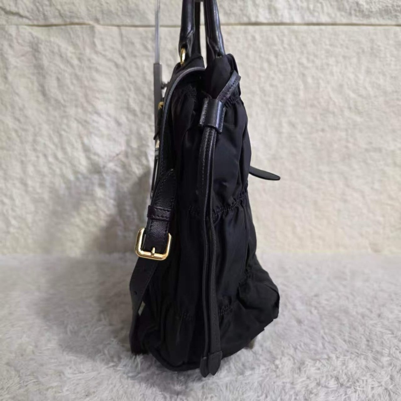 Prada 降落傘布面手提包-5