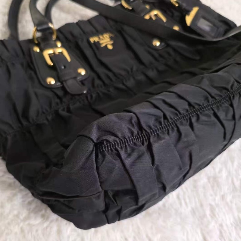 Prada 降落傘布面手提包-8