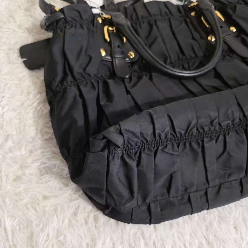 Prada 降落傘布面手提包-10