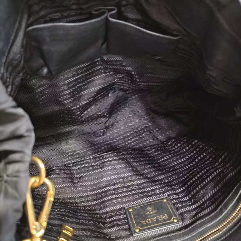 Prada 降落傘布面手提包-14