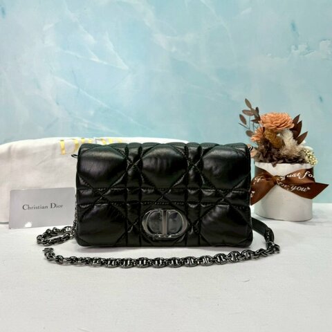 DIOR 全新CARO藤格紋迷你鏈帶包