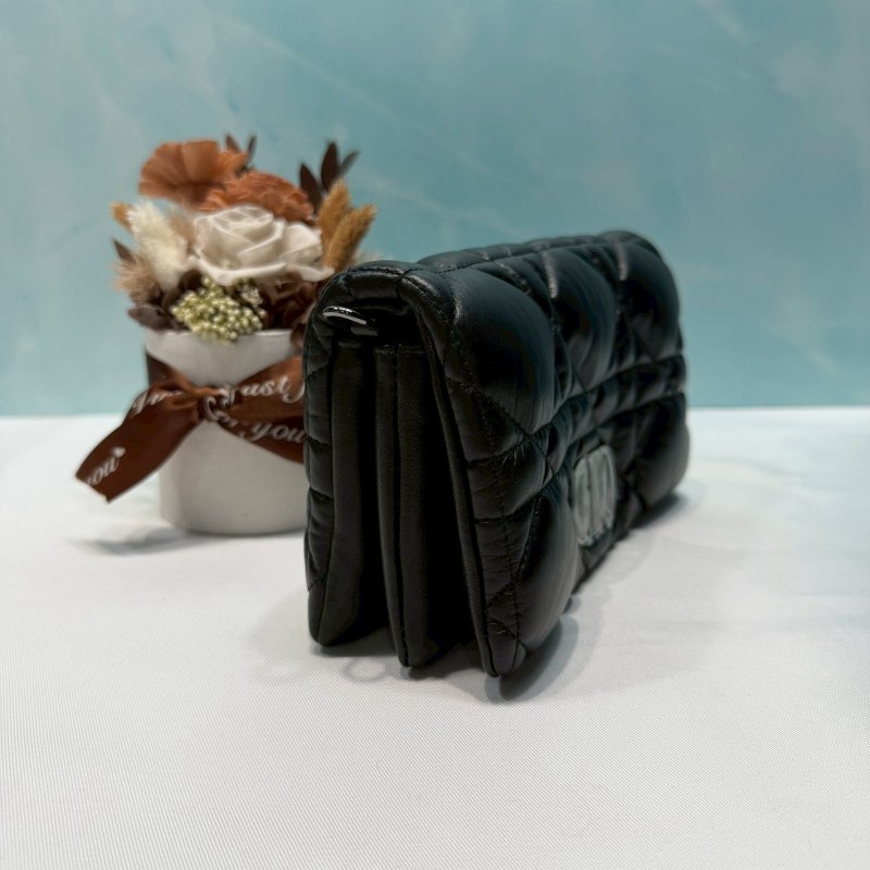 DIOR 全新CARO藤格紋迷你鏈帶包-3