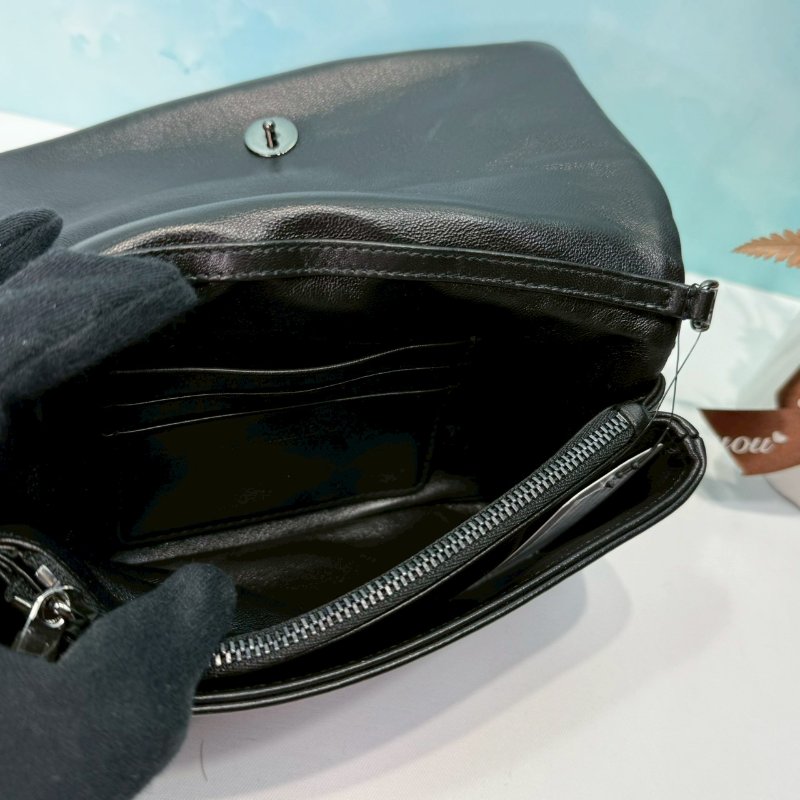 DIOR 全新CARO藤格紋迷你鏈帶包-5