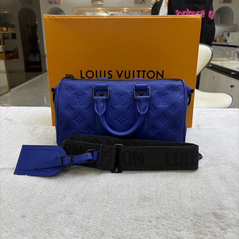 Louis Vuitton • Keepall Bandoulière 25 電光藍全皮壓紋-2
