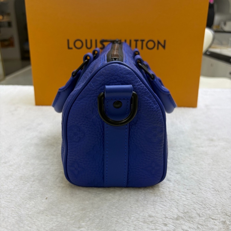 Louis Vuitton • Keepall Bandoulière 25 電光藍全皮壓紋-5